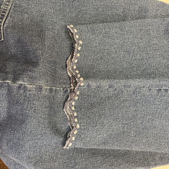 Quacker Factory Medium Denim Capris With Lace Cutouts And Beading Trim - Picture 11 of 11